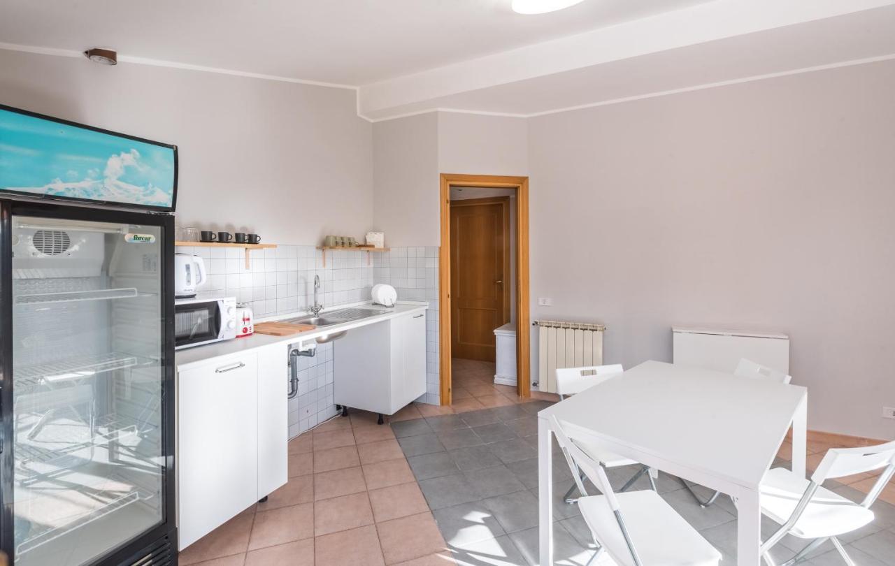 Travelershome Ciampino&Morena Guesthouse ローマ エクステリア 写真