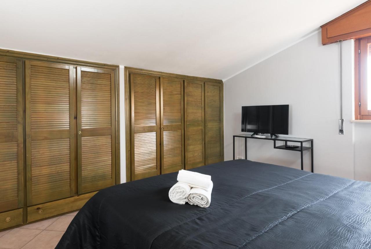 Travelershome Ciampino&Morena Guesthouse ローマ エクステリア 写真