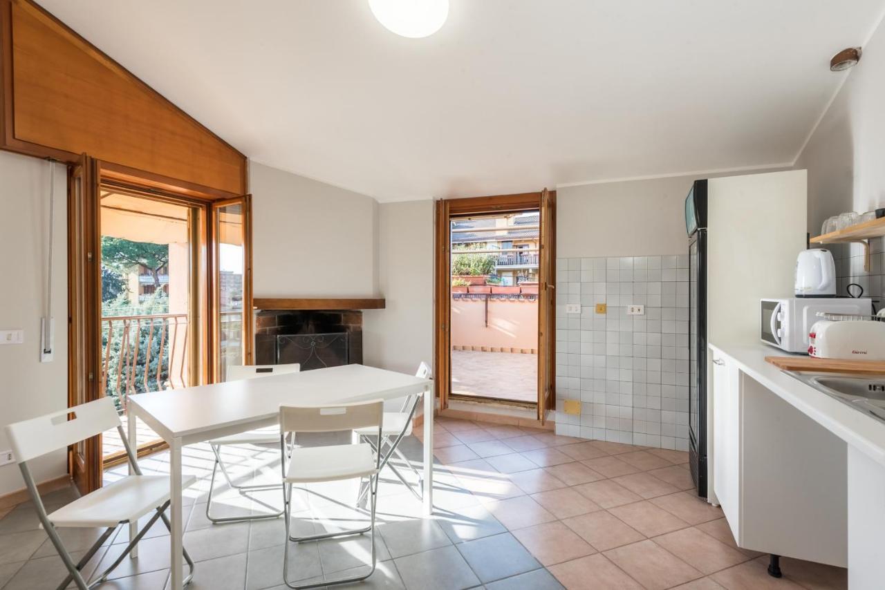 Travelershome Ciampino&Morena Guesthouse ローマ エクステリア 写真