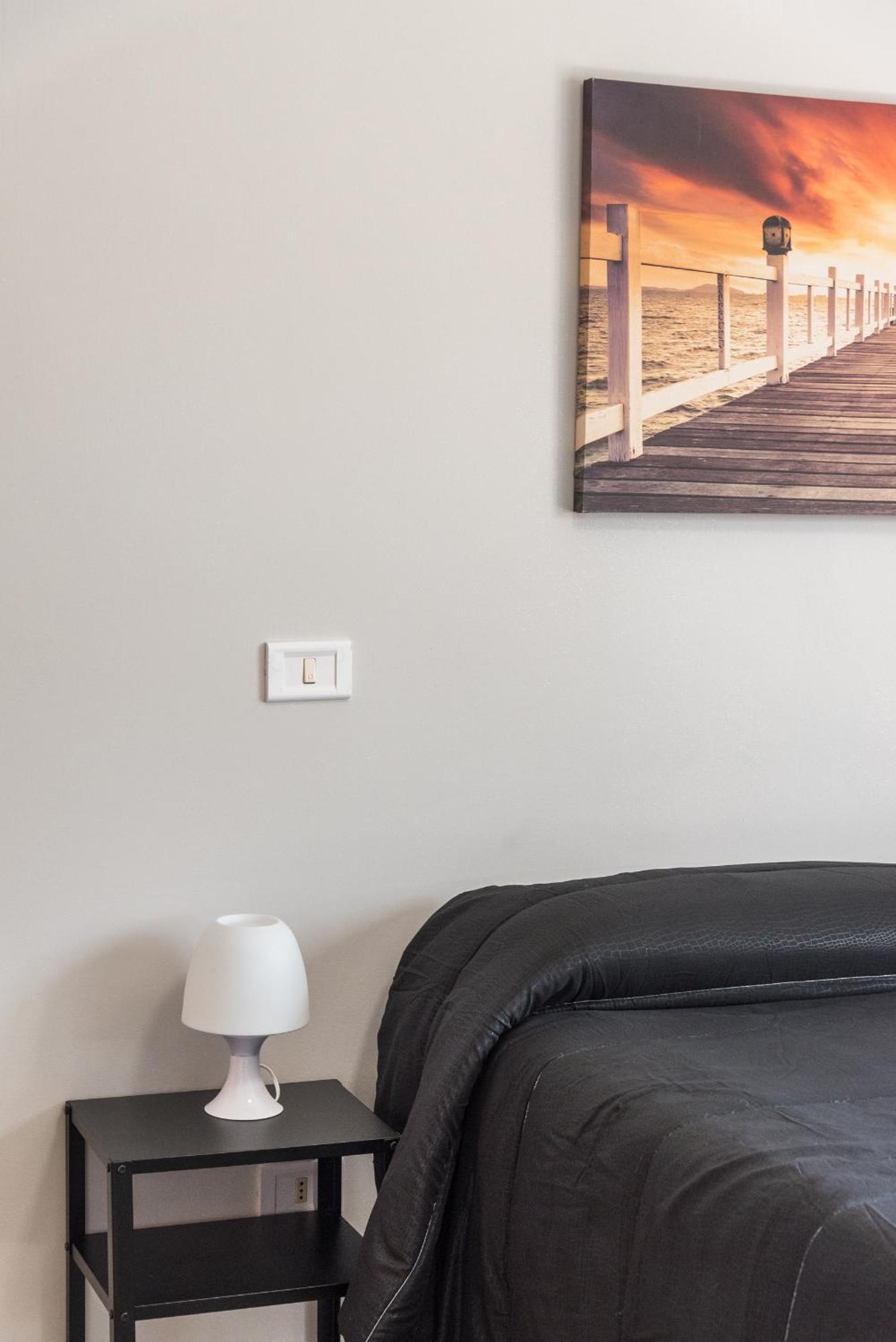 Travelershome Ciampino&Morena Guesthouse ローマ エクステリア 写真