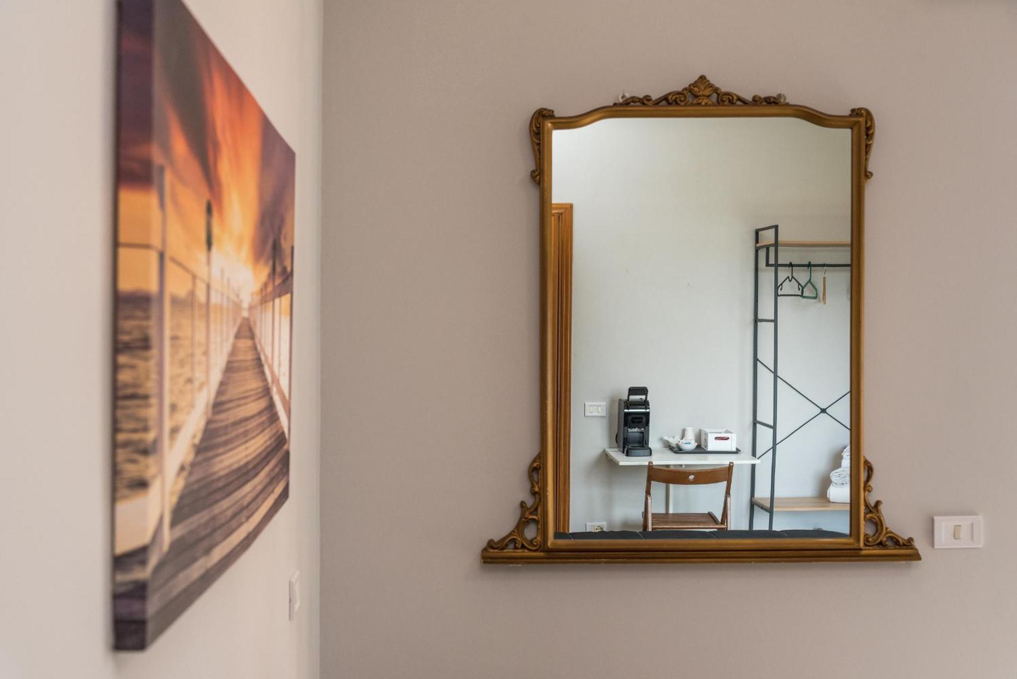 Travelershome Ciampino&Morena Guesthouse ローマ エクステリア 写真