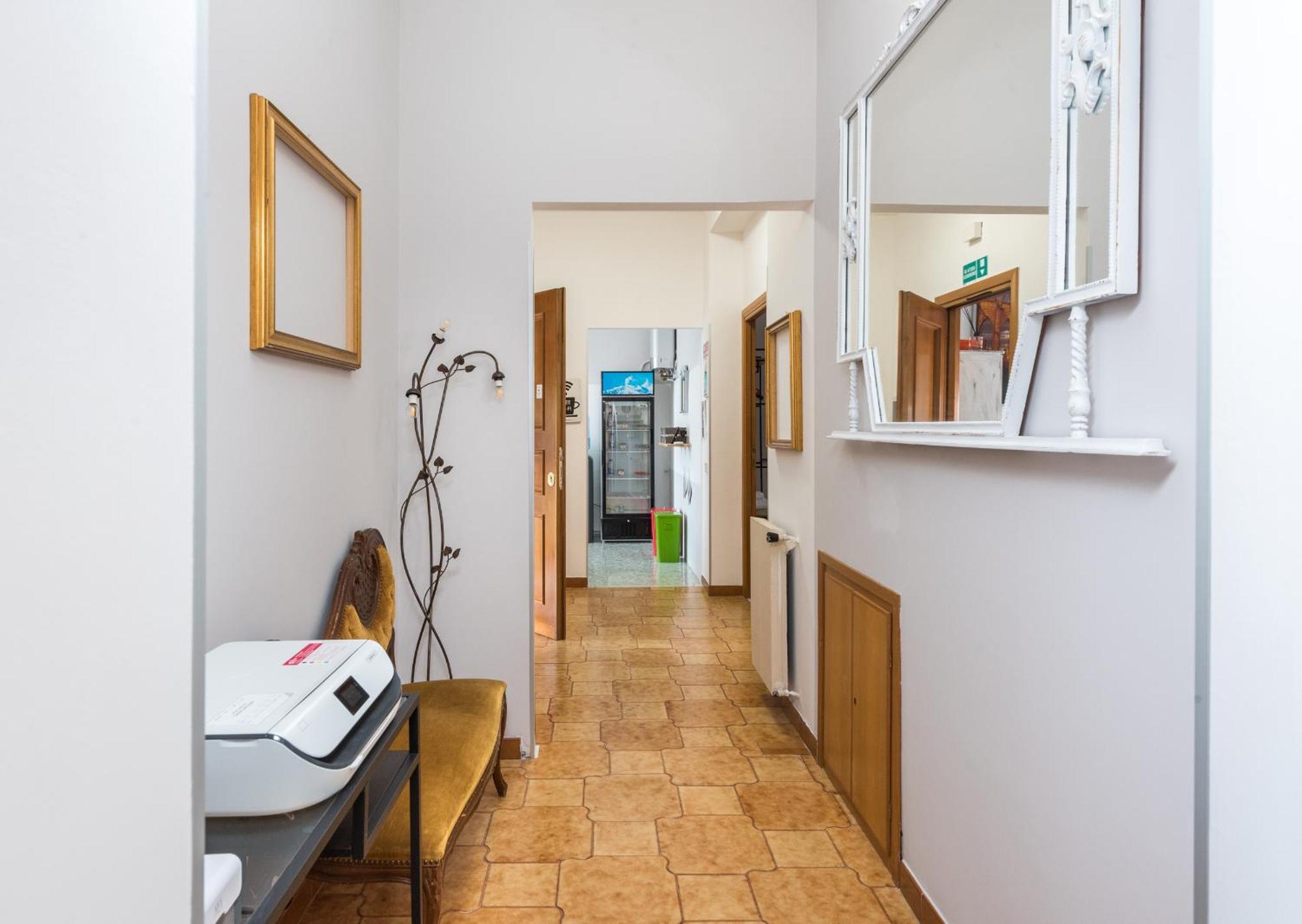 Travelershome Ciampino&Morena Guesthouse ローマ エクステリア 写真
